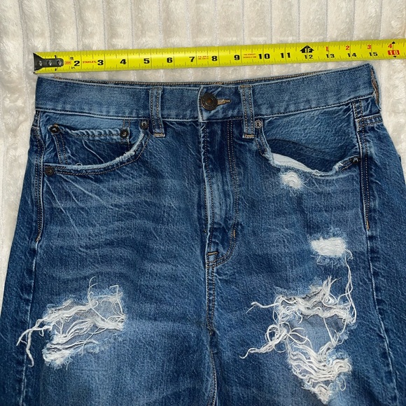 American Eagle Distressed 90’s Boyfriend Blue Jeans • Size 6 Short - Picture 5 of 12
